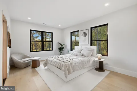 $5,600,000 | 1124 Savile Lane, McLean, VA 22101