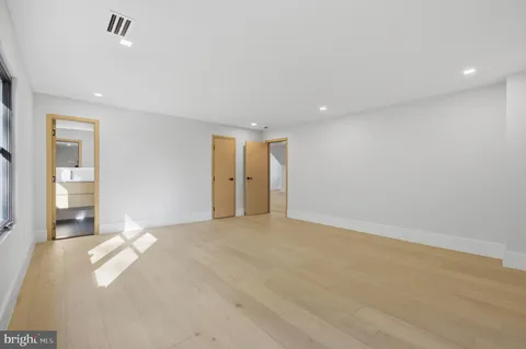 $5,600,000 | 1124 Savile Lane, McLean, VA 22101