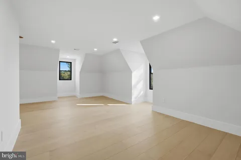 $5,600,000 | 1124 Savile Lane, McLean, VA 22101