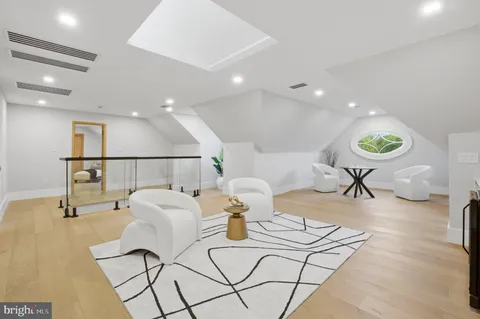 $5,600,000 | 1124 Savile Lane, McLean, VA 22101