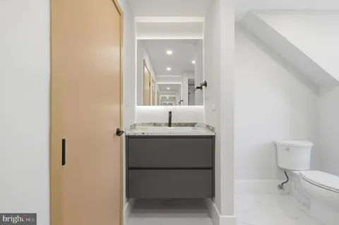 $5,600,000 | 1124 Savile Lane, McLean, VA 22101