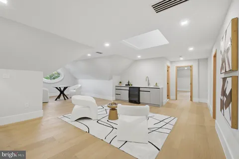 $5,600,000 | 1124 Savile Lane, McLean, VA 22101