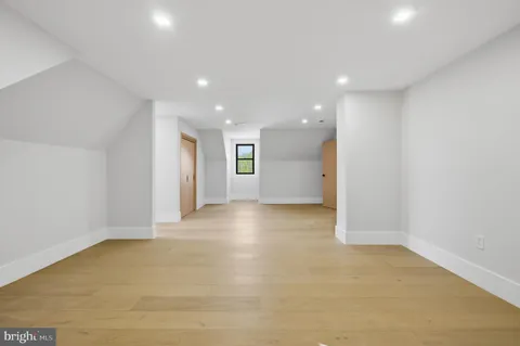 $5,600,000 | 1124 Savile Lane, McLean, VA 22101