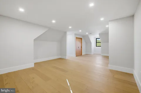 $5,600,000 | 1124 Savile Lane, McLean, VA 22101