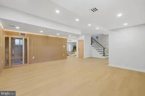 $5,600,000 | 1124 Savile Lane, McLean, VA 22101