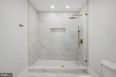 $5,600,000 | 1124 Savile Lane, McLean, VA 22101