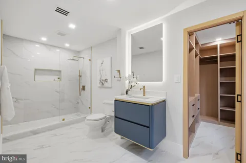 $5,600,000 | 1124 Savile Lane, McLean, VA 22101