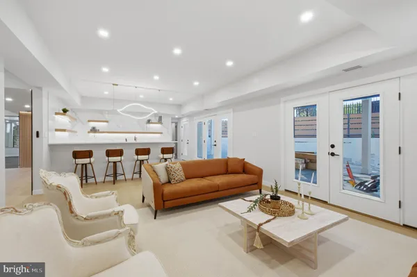 $5,600,000 | 1124 Savile Lane, McLean, VA 22101