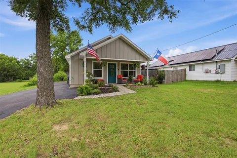 $240,000 | 216 East Clay Street, Bowie, TX 76230
