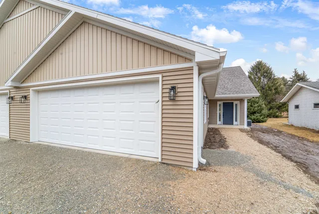 $499,900 | W272 Madison Avenue, Oconomowoc, WI 53066