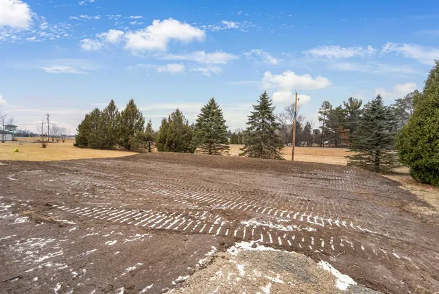 $499,900 | W272 Madison Avenue, Oconomowoc, WI 53066