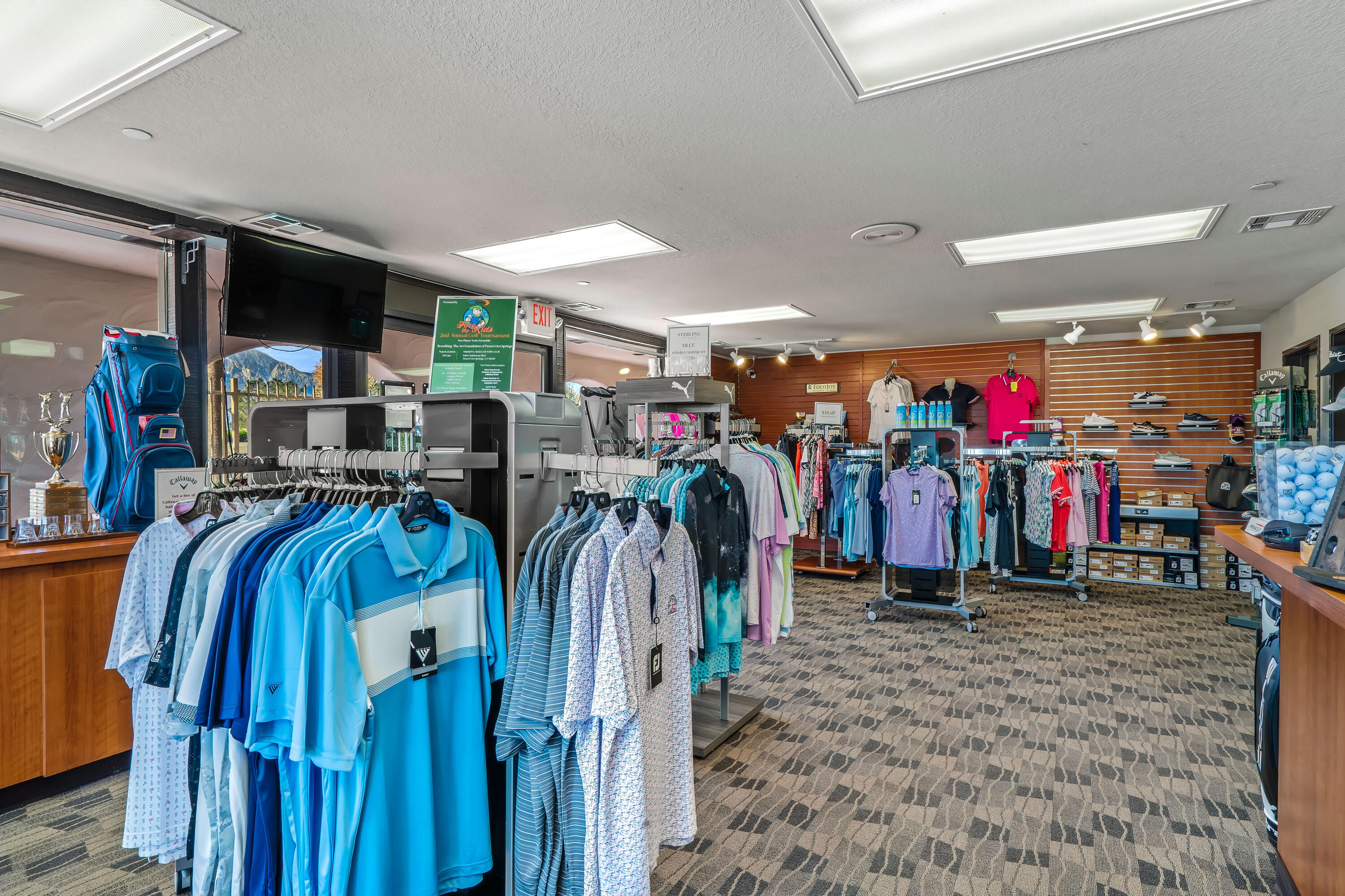 9580 Congressional Road Desert Hot Springs, CA 92240 - Photo 49 of 61 a view of a room with gym equipment