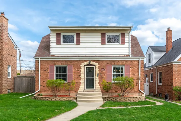 $510,000 | 5205 North Osceola Avenue, Chicago, IL 60656