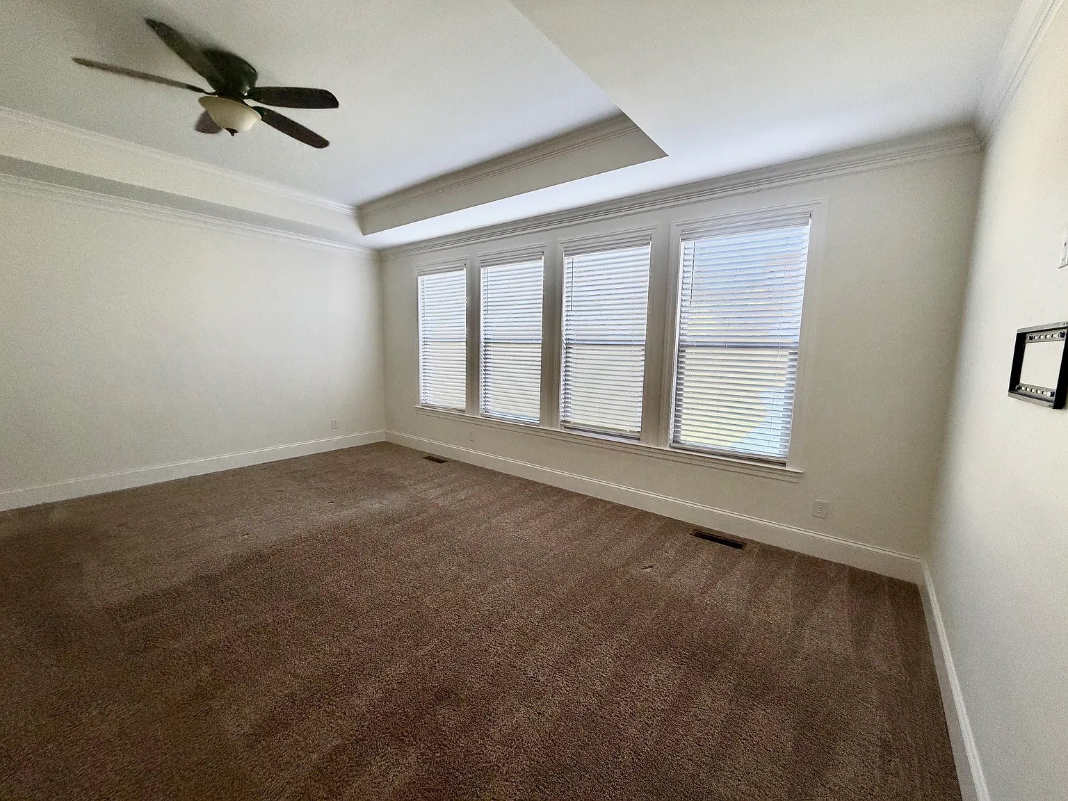 6664 Edgemoore Drive College Grove, TN 37046 - Photo 12 of 25 an empty room with windows