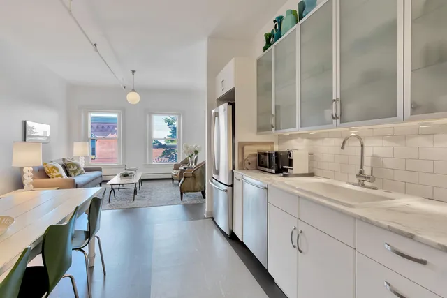 $2,100,000 | 410-412 Main Street, Rockland, ME 04841