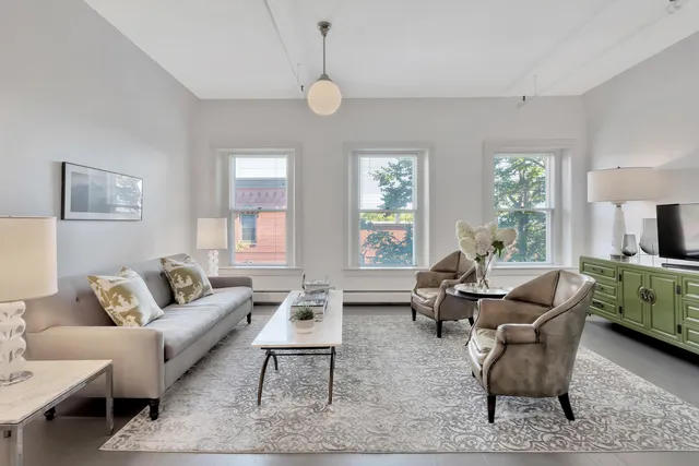 $2,100,000 | 410-412 Main Street, Rockland, ME 04841