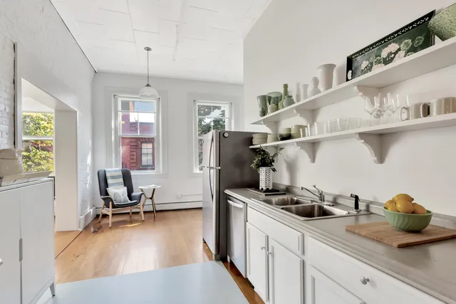 $2,100,000 | 410-412 Main Street, Rockland, ME 04841