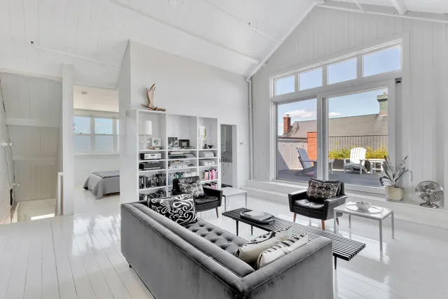 $2,100,000 | 410-412 Main Street, Rockland, ME 04841