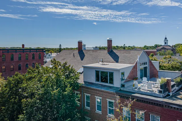 $2,100,000 | 410-412 Main Street, Rockland, ME 04841