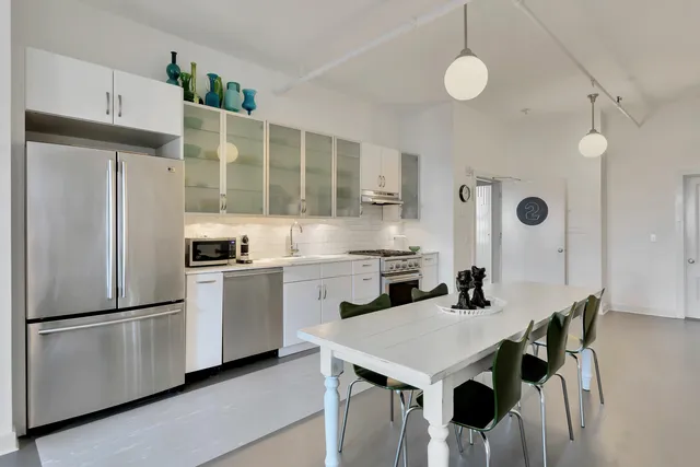 $2,100,000 | 410-412 Main Street, Rockland, ME 04841