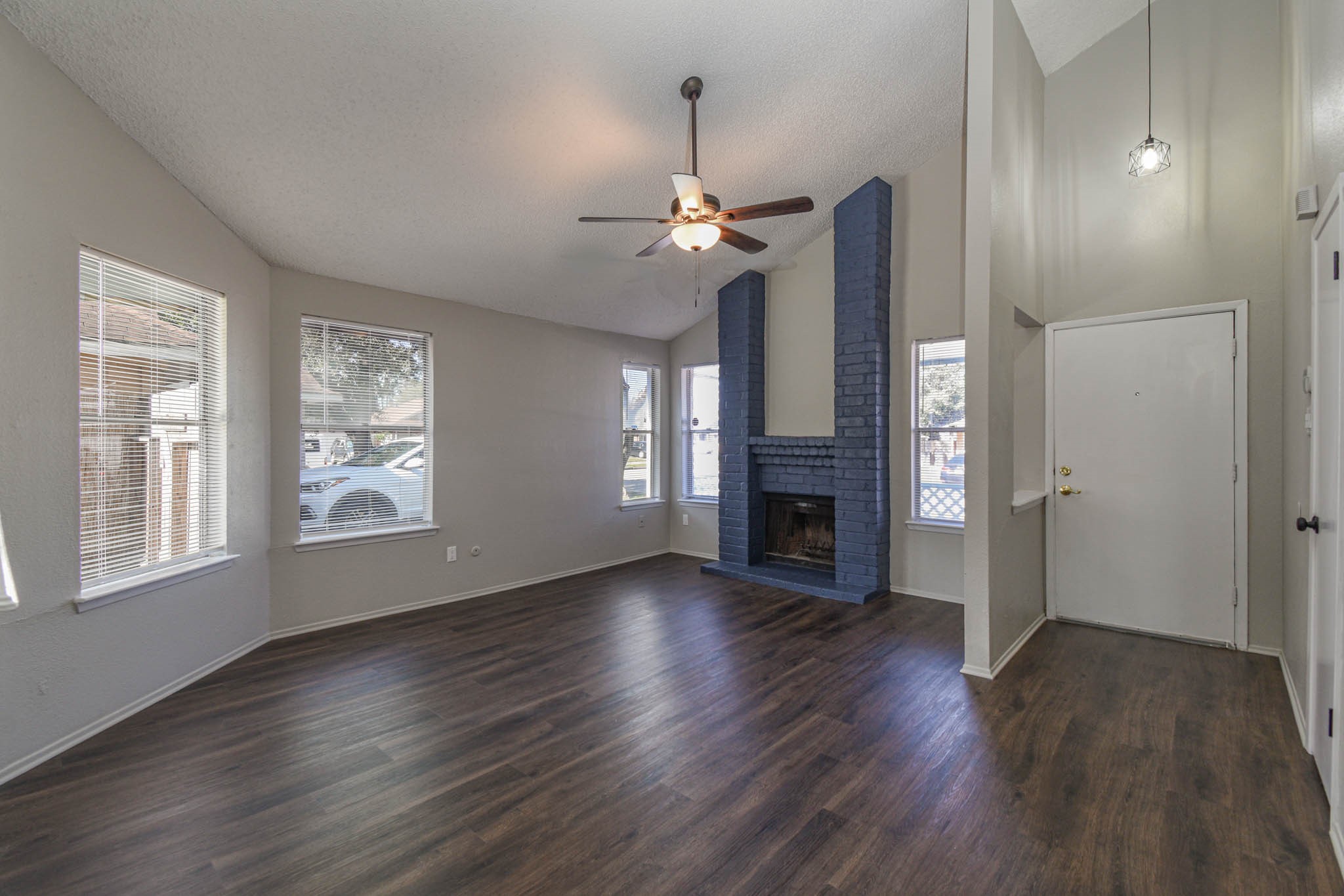 3106 Raccoon Run Spring, TX 77373 - Photo 2 of 21