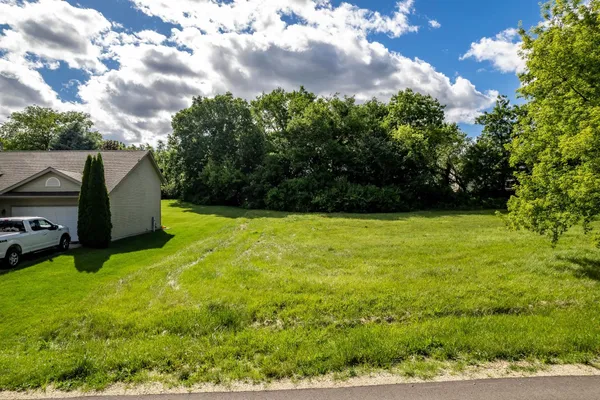 $6,000 | 110 Heath Cliff Drive Southeast, Poplar Grove, IL 61065