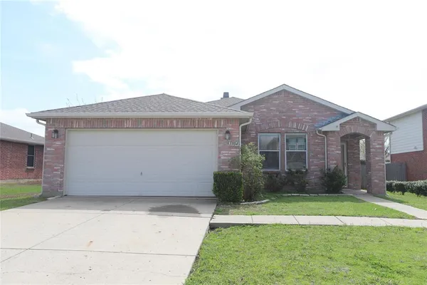 $1,950 | 1704 Silverwood Lane, Little Elm, TX 75068