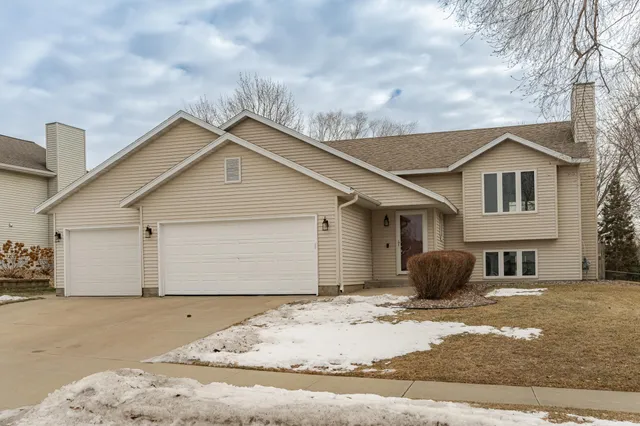 $365,000 | 5718 Shetland Drive Northwest, Rochester, MN 55901