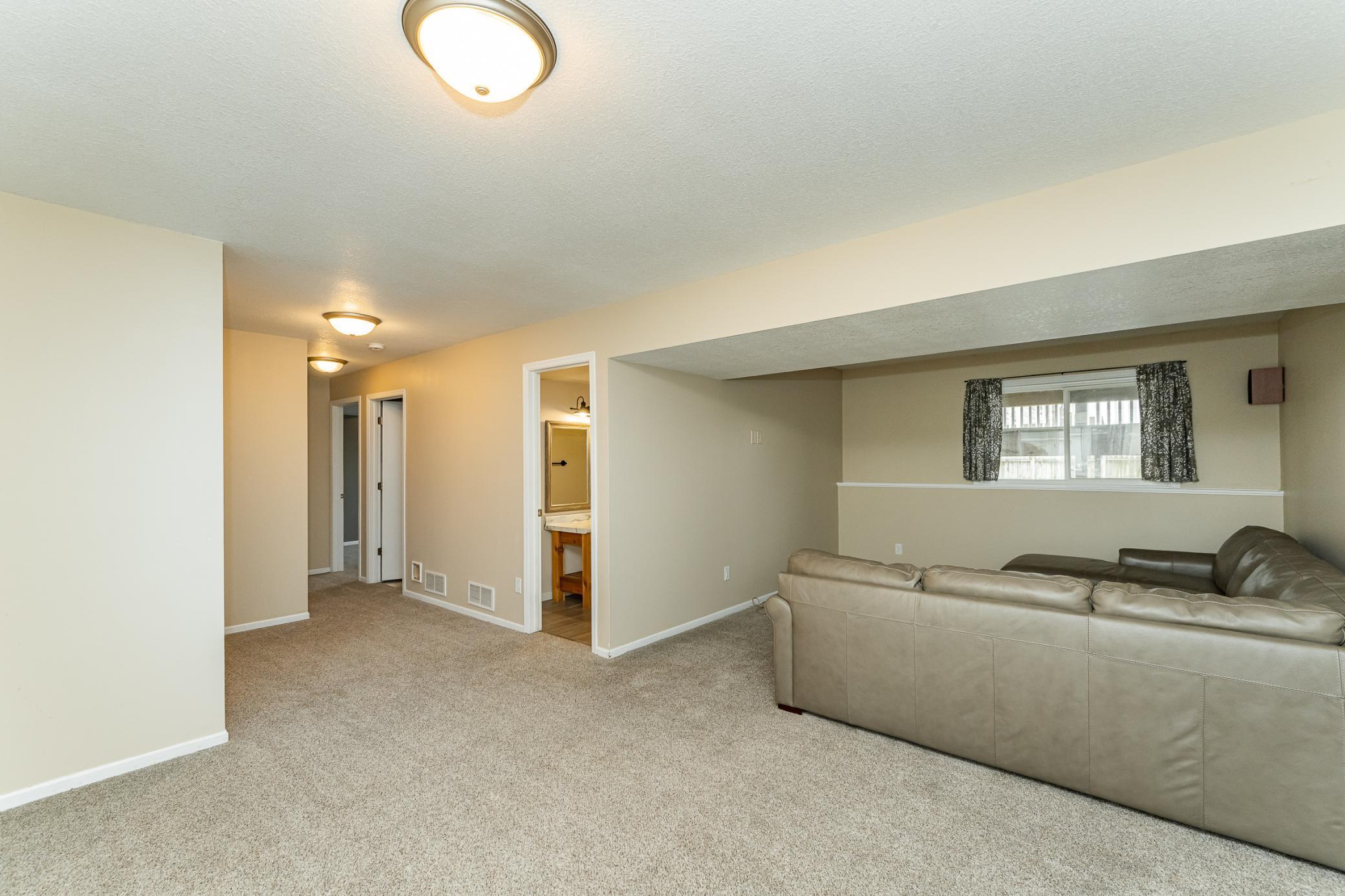 5718 Shetland Drive Northwest Rochester, MN 55901 - Photo 16 of 35