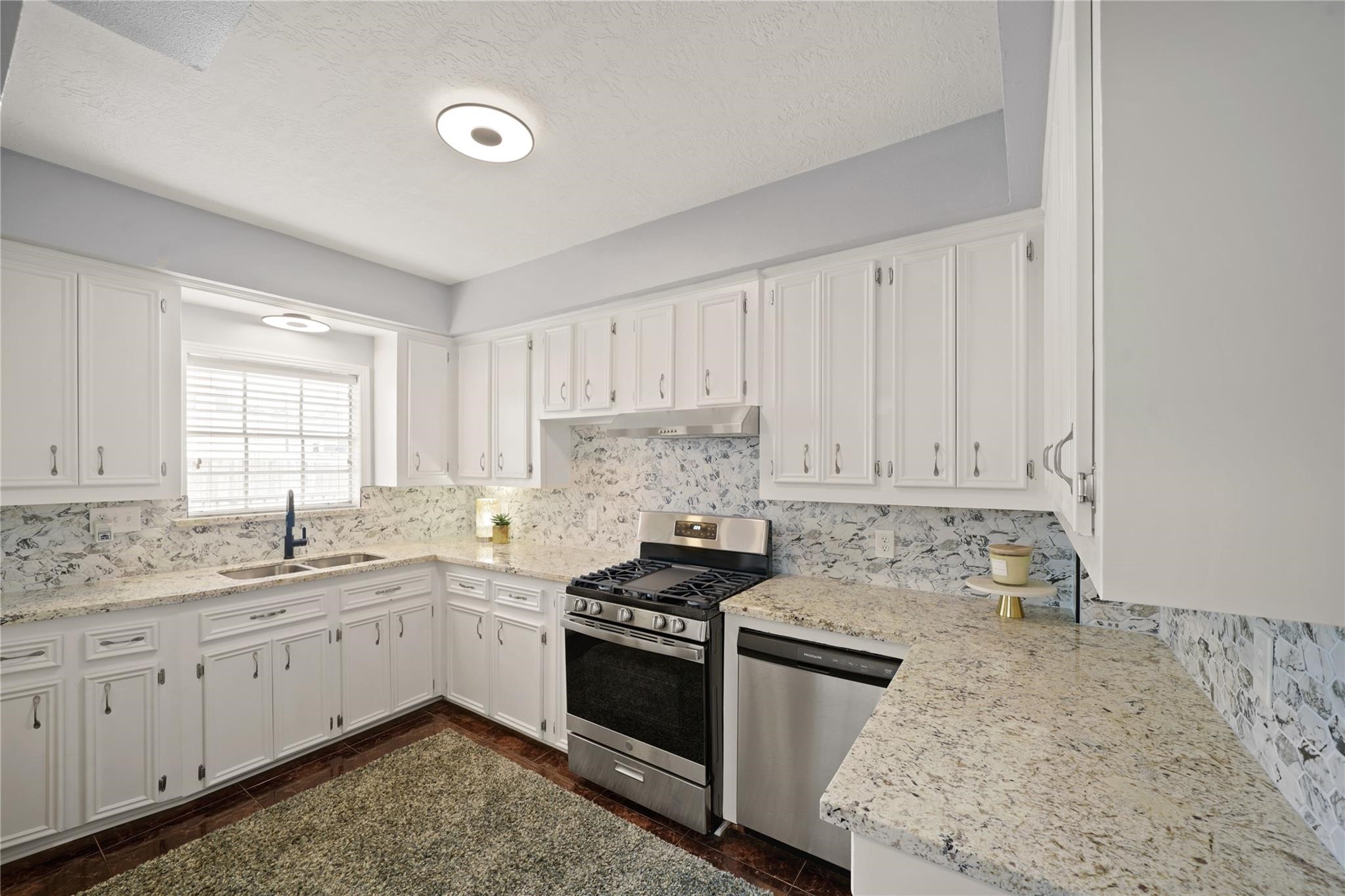 741 East 9th Street Houston, TX 77007 - Photo 12 of 43