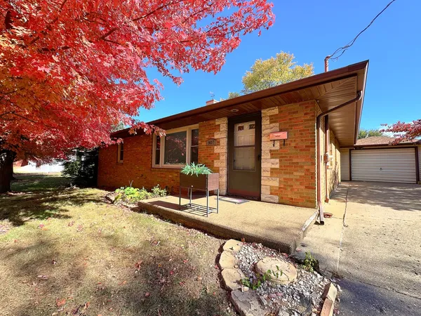 $149,500 | 907 South Park Street, Streator, IL 61364