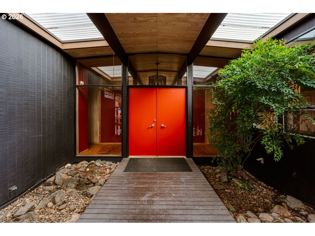 2055 Broadview Street Eugene, OR 97405 - Photo 3 of 45 a view of outdoor space