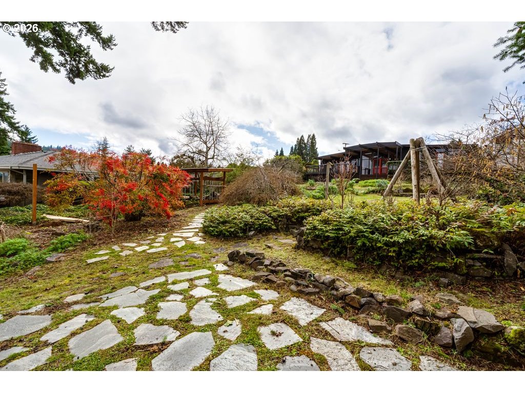 2055 Broadview Street Eugene, OR 97405 - Photo 42 of 45 a view of outdoor space