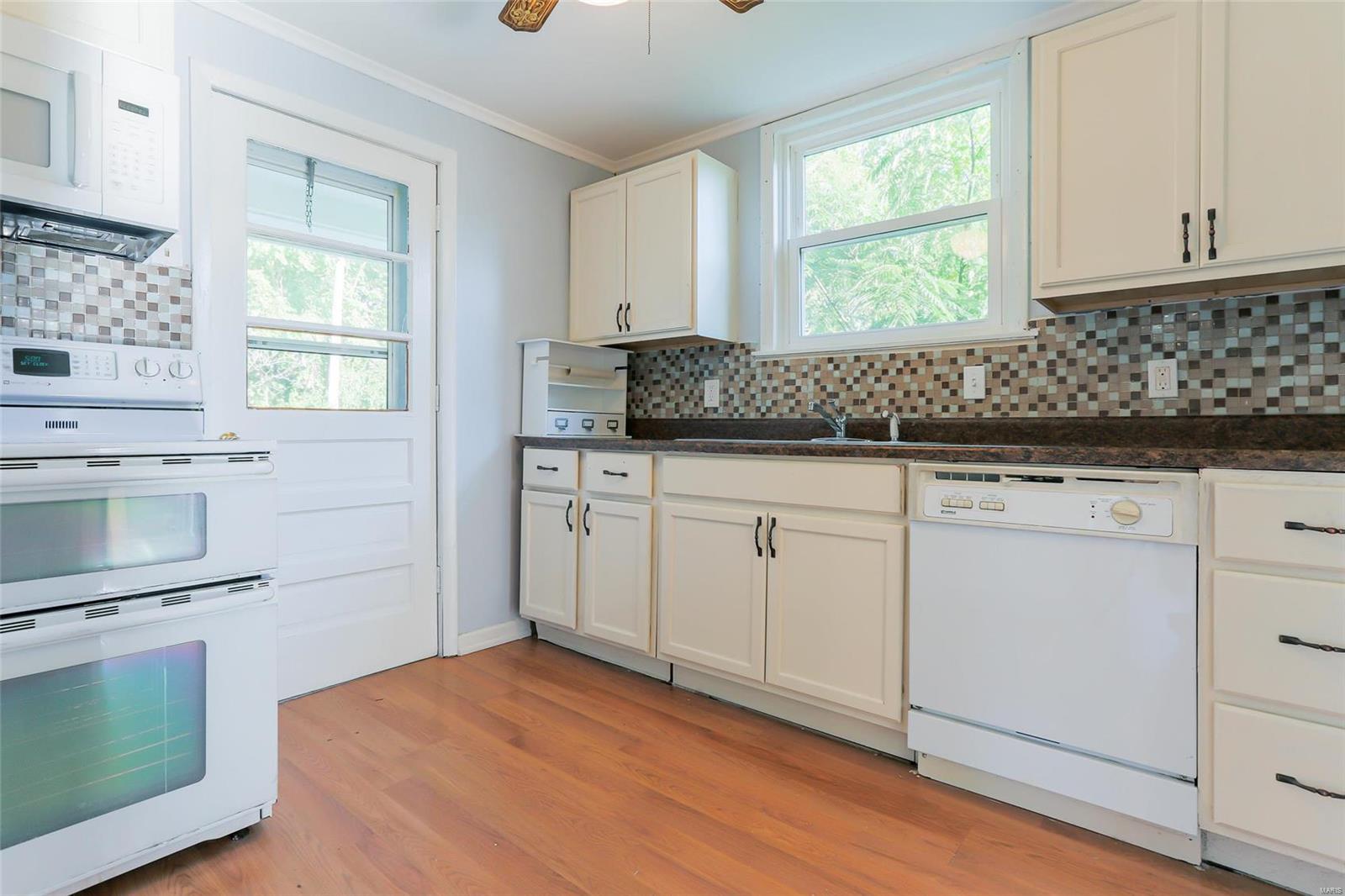 2806 Calvert Avenue St. Louis, MO 63114 - Photo 12 of 22
