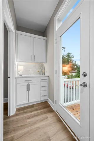 $377,900 | 124 East Main Street, Cary, IL 60013