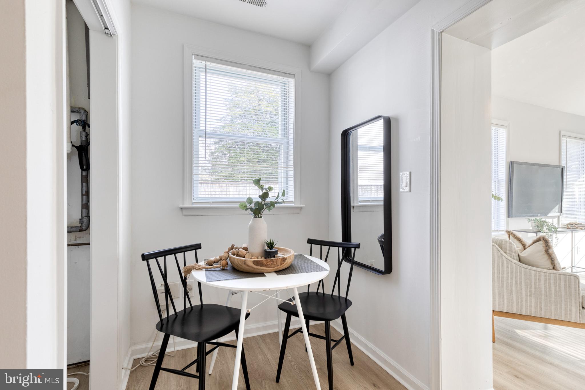 1199 Hampton Road Annapolis, MD 21409 - Photo 13 of 30 Breakfast Bar/Dining Room area