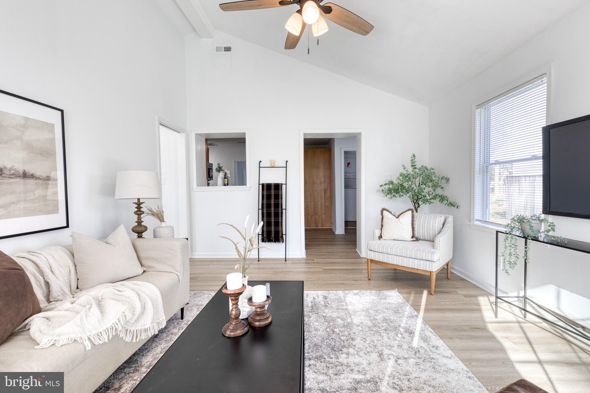 1199 Hampton Road Annapolis, MD 21409 - Photo 17 of 30 Family Room