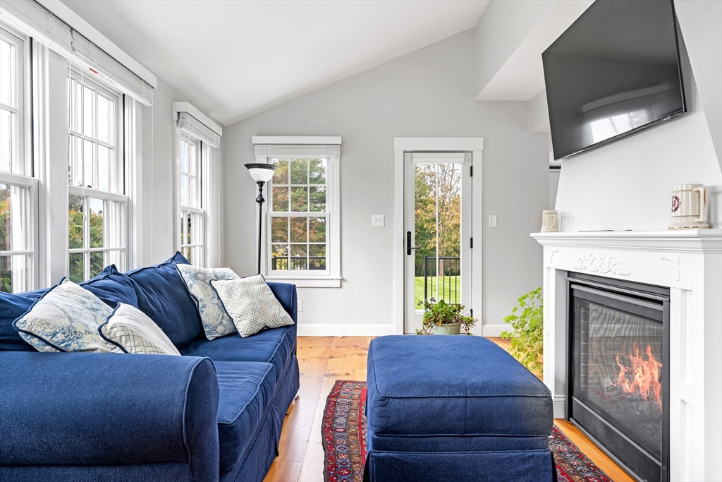 1815 Main Road Westport Point, MA 02791 - Photo 21 of 37