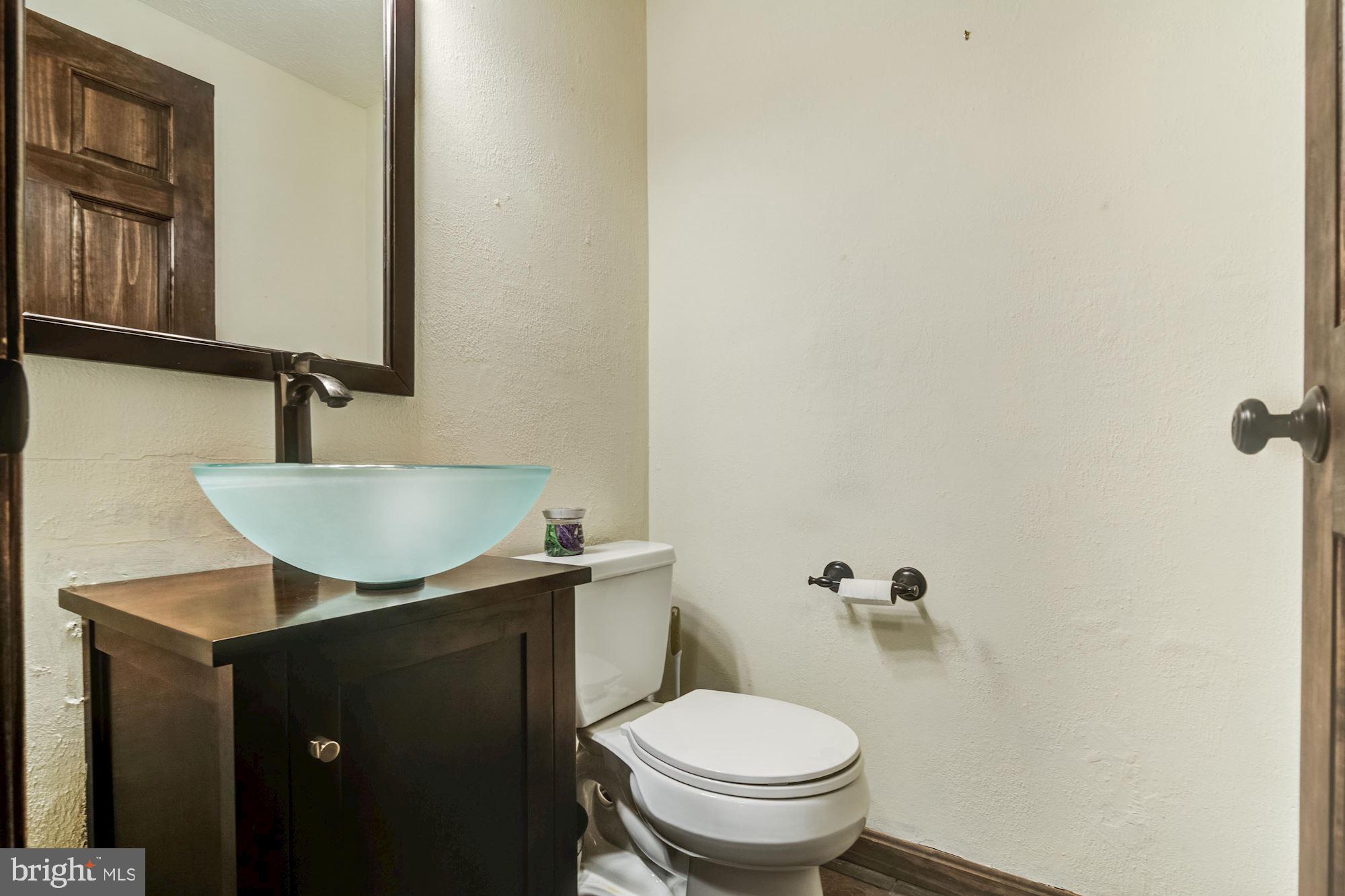 11908 Appling Valley Road Fairfax, VA 22030 - Photo 22 of 53 Gallery Image 22