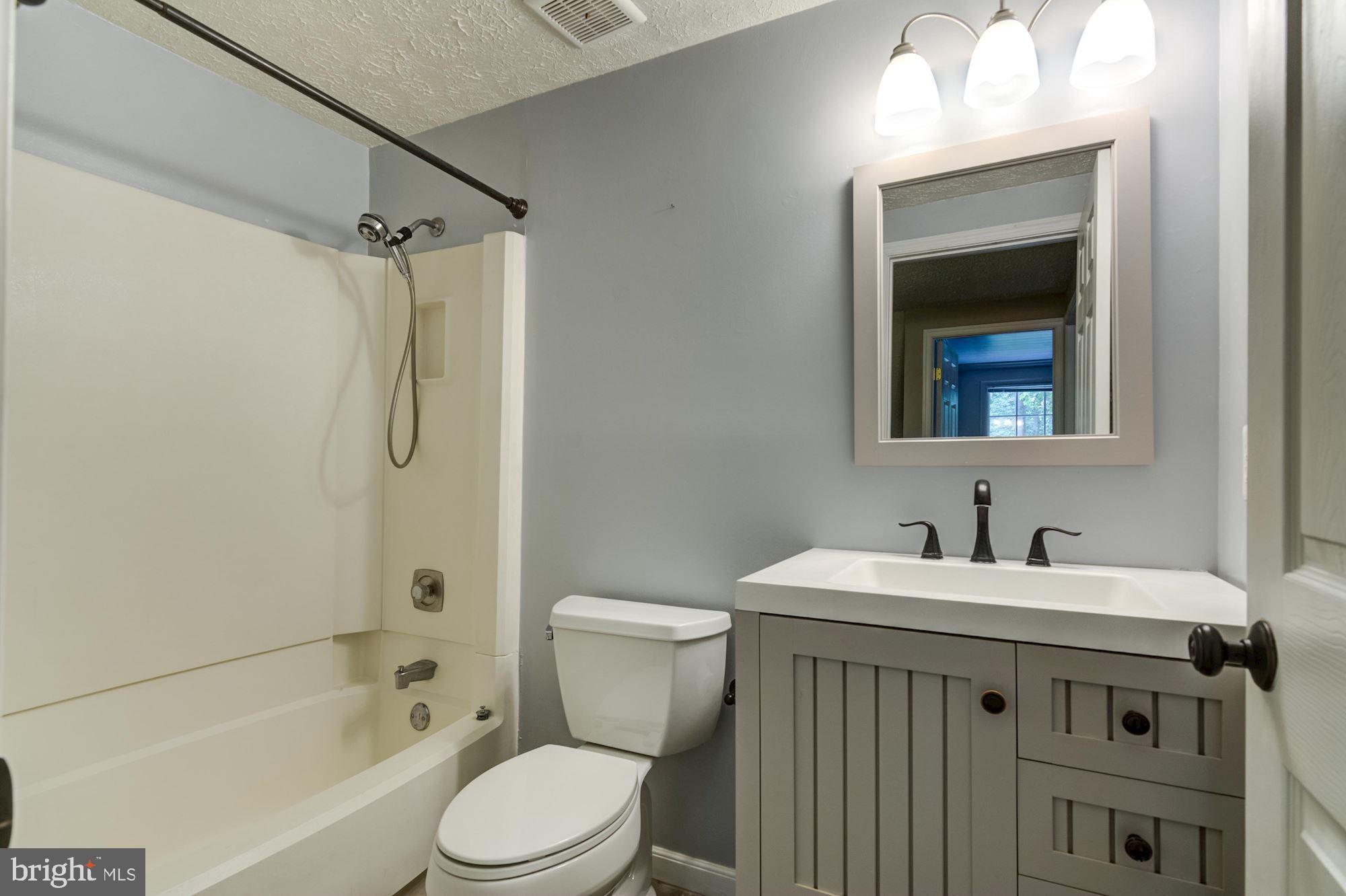 11908 Appling Valley Road Fairfax, VA 22030 - Photo 40 of 53 Gallery Image 40