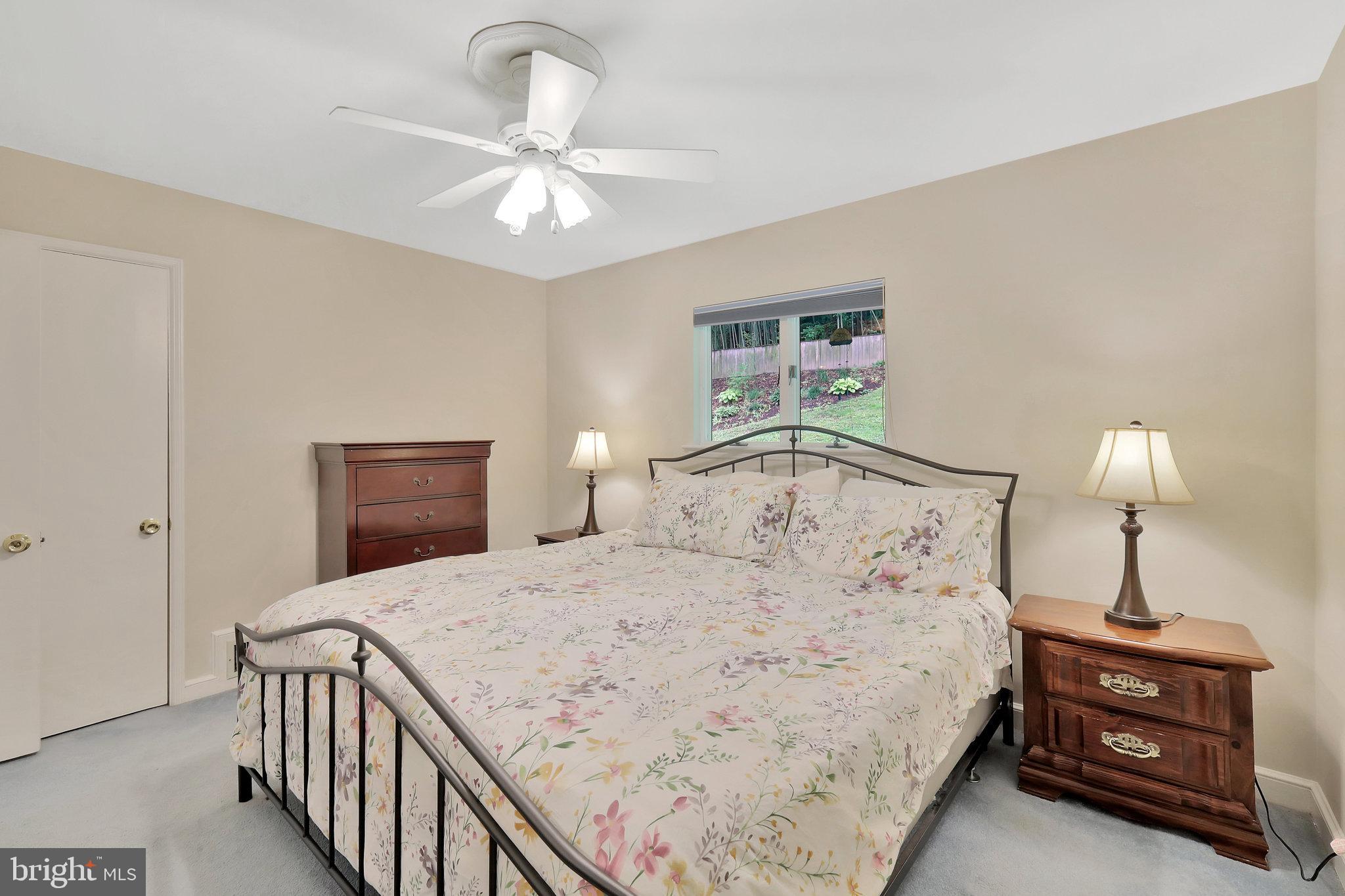 3554 Military Road Arlington, VA 22207 - Photo 14 of 33 Primary bedroom