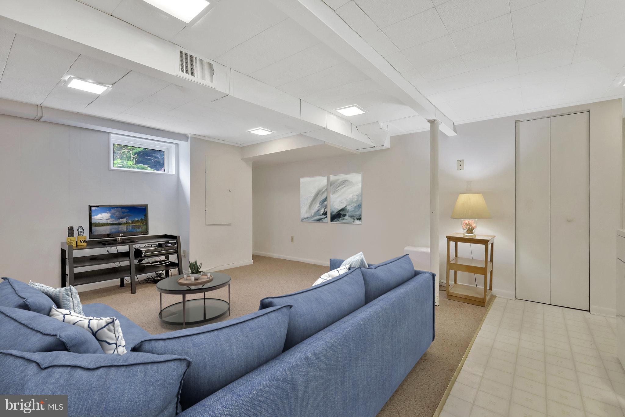 3554 Military Road Arlington, VA 22207 - Photo 22 of 33 Lower level *virtually staged