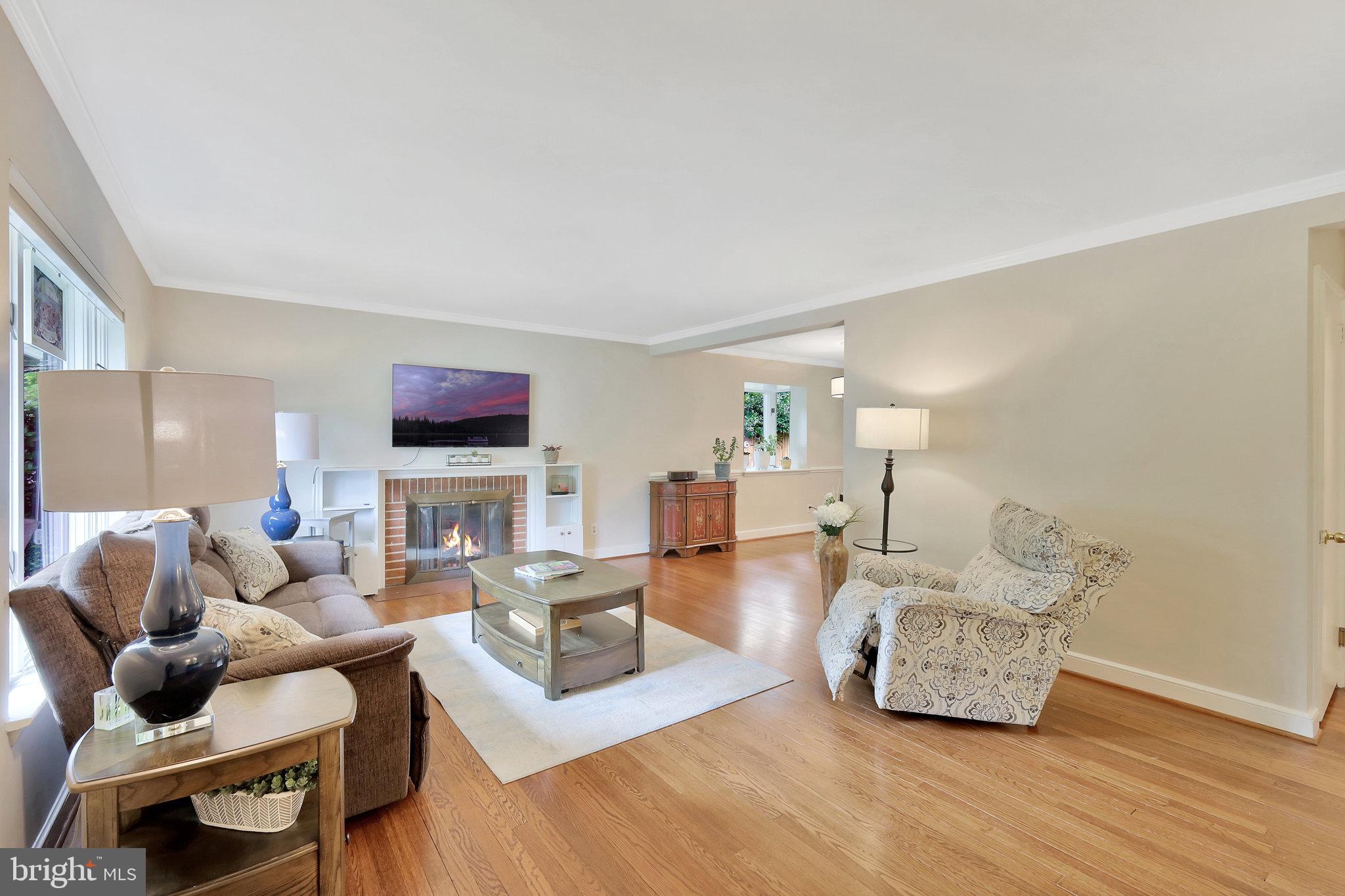 3554 Military Road Arlington, VA 22207 - Photo 3 of 33 This charming home in Broyhill Forest