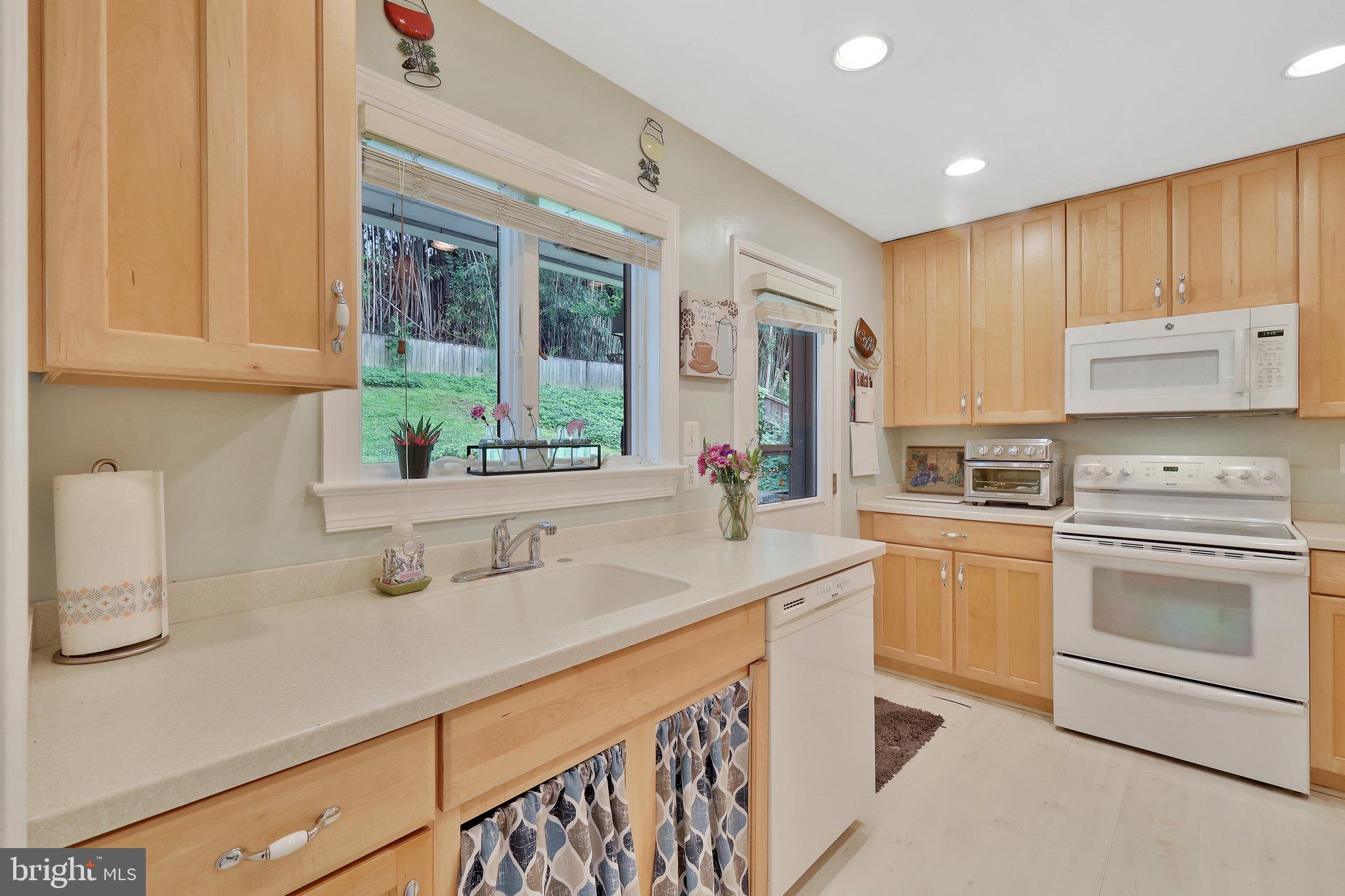3554 Military Road Arlington, VA 22207 - Photo 8 of 33 Highly sought-after school pyramid