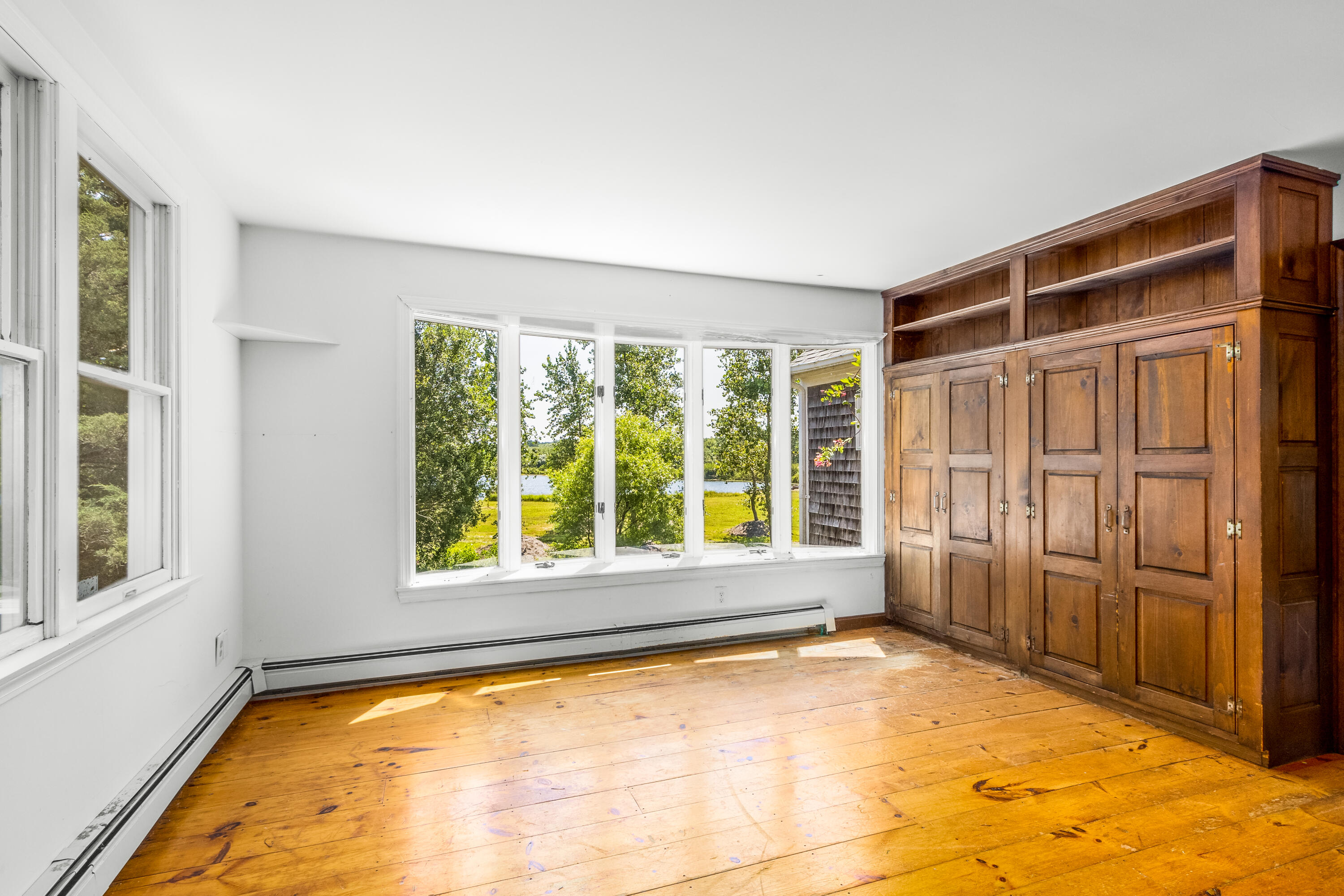 32 North Shore Blvd Extension Sandwich, MA 02537 - Photo 11 of 28 a view of an empty room with a window