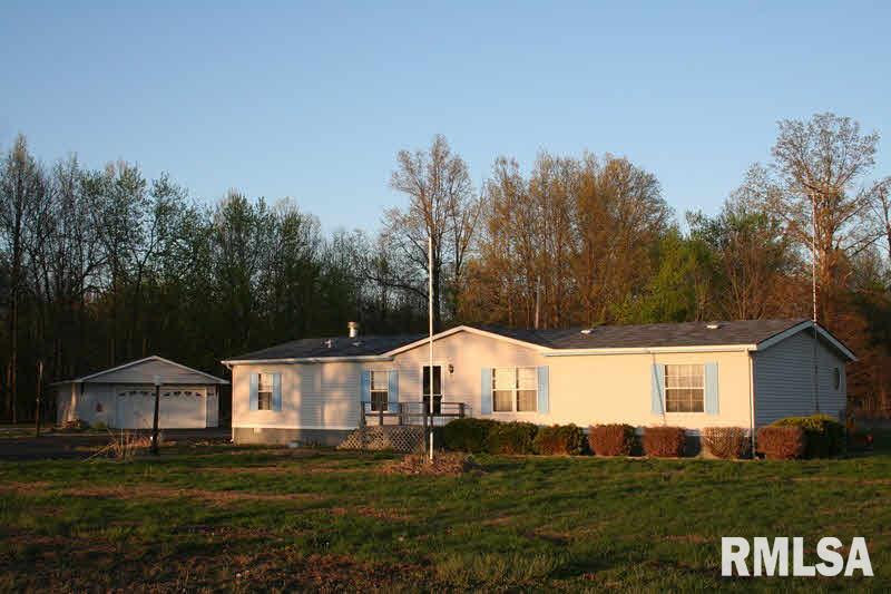 1804 Yards Road Salem, IL 62881 - Photo 1 of 2