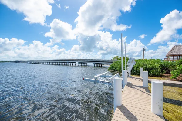 $1,840,000 | 30985 Watson Boulevard, Big Pine Key, FL 33043