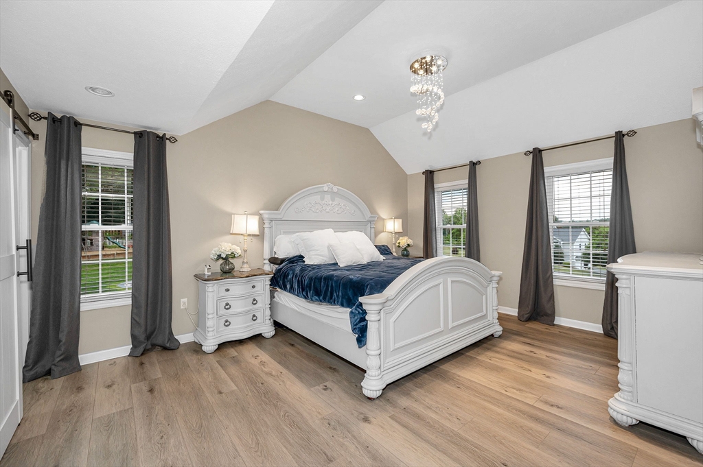 61 Saddle Road Dracut, MA 01826 - Photo 19 of 40