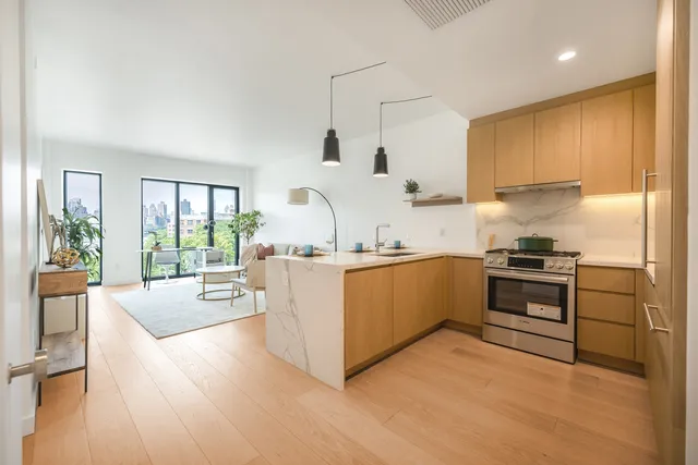 $875,000 | 30-05 Vernon Boulevard, Unit 2B | Astoria