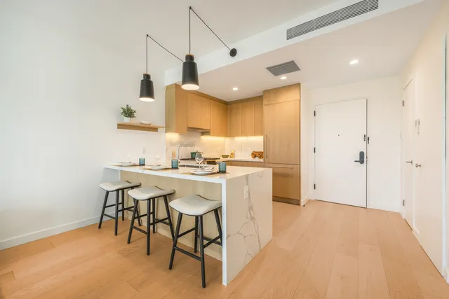 $875,000 | 30-05 Vernon Boulevard, Unit 2B | Astoria